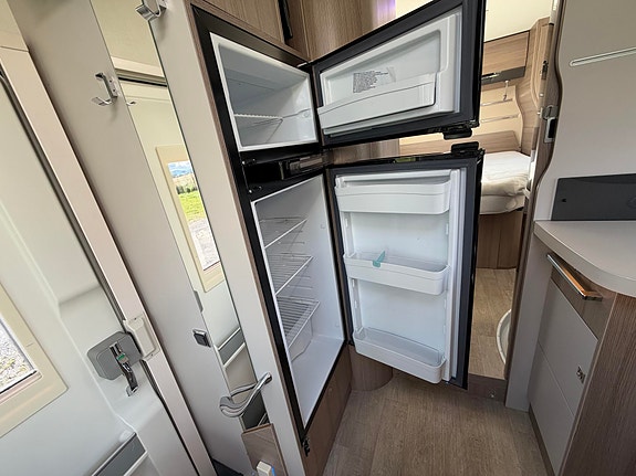Challenger 398 XLB Queenbed, 150HK, Automat+++ 14 of 28