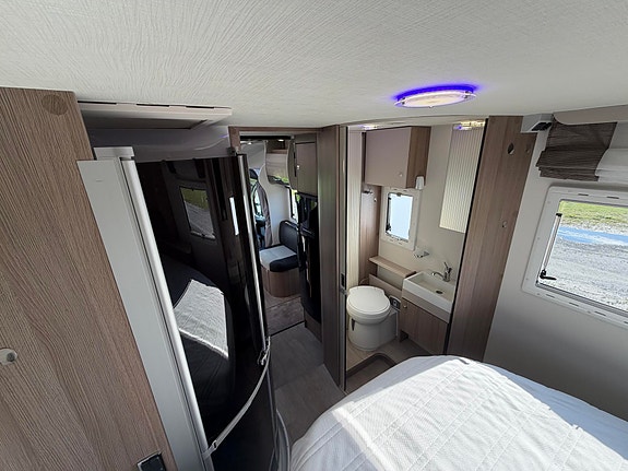 Challenger 398 XLB Queenbed, 150HK, Automat+++ 19 of 28