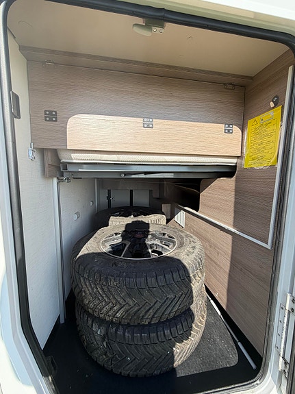Challenger 398 XLB Queenbed, 150HK, Automat+++ 6 of 28