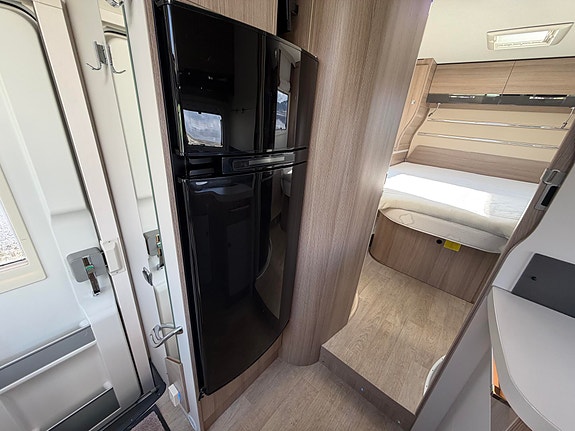 Challenger 398 XLB Queenbed, 150HK, Automat+++ 15 of 28