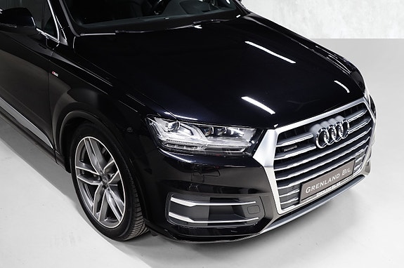Audi Q7 3 of 30