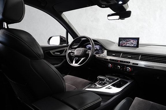 Audi Q7 25 of 30