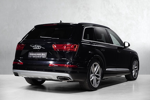 Audi Q7 11 of 30