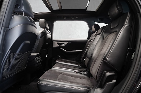 Audi Q7 21 of 30
