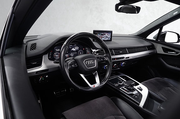 Audi Q7 27 of 30