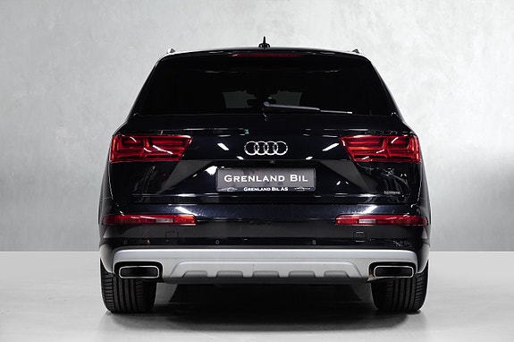 Audi Q7 10 of 30