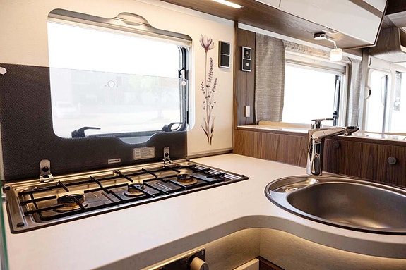 Hymer B790ML Mercedes I Hydrauliske støttebein I Lithium Batterier 14 of 30