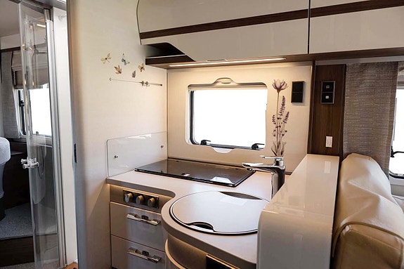 Hymer B790ML Mercedes I Hydrauliske støttebein I Lithium Batterier 13 of 30