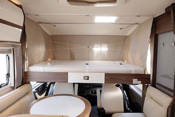 Hymer B790ML Mercedes I Hydrauliske støttebein I Lithium Batterier 3 of 30