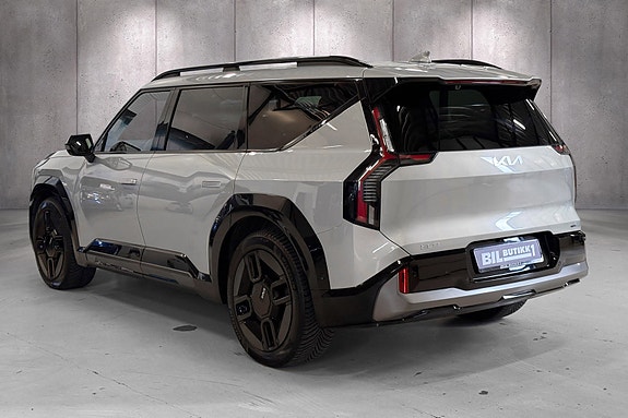 Kia EV9 4 of 30
