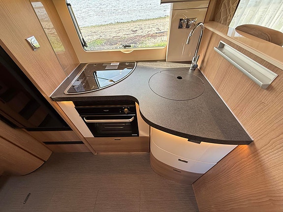 Carthago C-Tourer I 148 LE Mercedes Flott bobil med lav kilometer 25 of 30