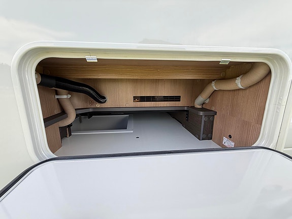 Carthago C-Tourer I 148 LE Mercedes Flott bobil med lav kilometer 8 of 30