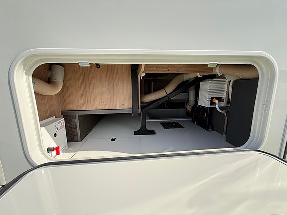 Carthago C-Tourer I 148 LE Mercedes Flott bobil med lav kilometer 9 of 30