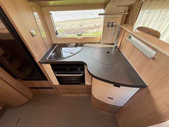 Carthago C-Tourer I 148 LE Mercedes Flott bobil med lav kilometer 24 of 30