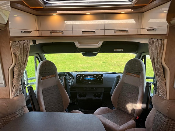 Carthago C-Tourer I 148 LE Mercedes Flott bobil med lav kilometer 14 of 30