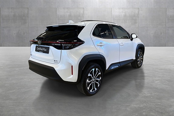 Toyota Yaris Cross 4 of 18