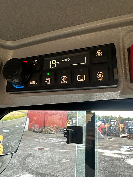 Cat 906 3 of 8