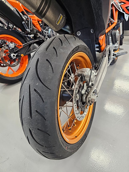 KTM 690 SMC R 5 of 10