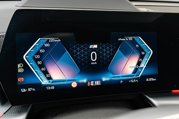 BMW iX1 27 of 30