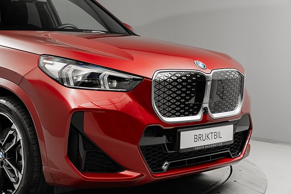 BMW iX1 11 of 30