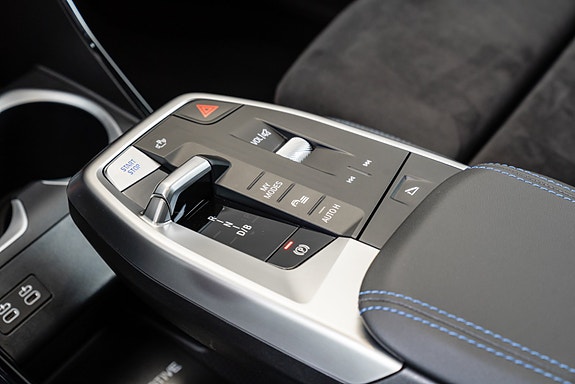 BMW iX1 15 of 30