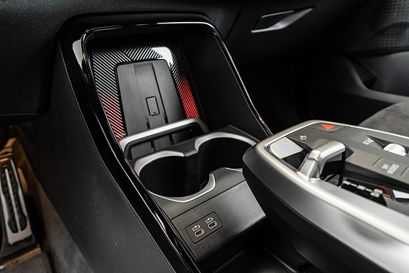 BMW iX1 16 of 30