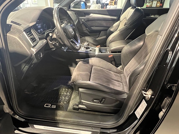 Audi Q5 10 of 27