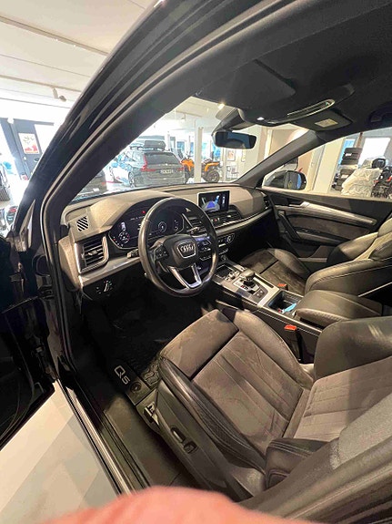 Audi Q5 16 of 27