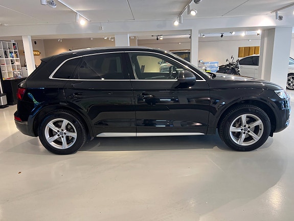 Audi Q5 4 of 27