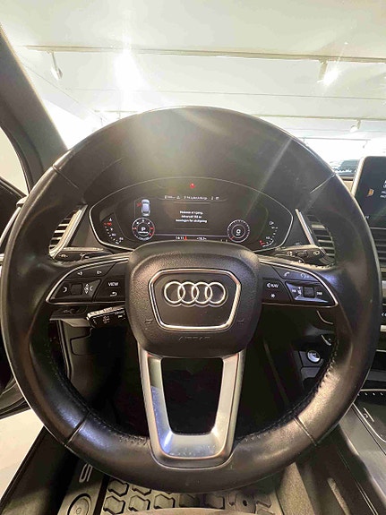Audi Q5 11 of 27
