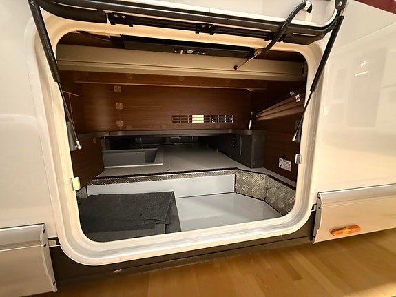 Carthago C-line I 5.9XL LE Carthago C-line I 5.9XL LE uten senkeseng 10 of 30