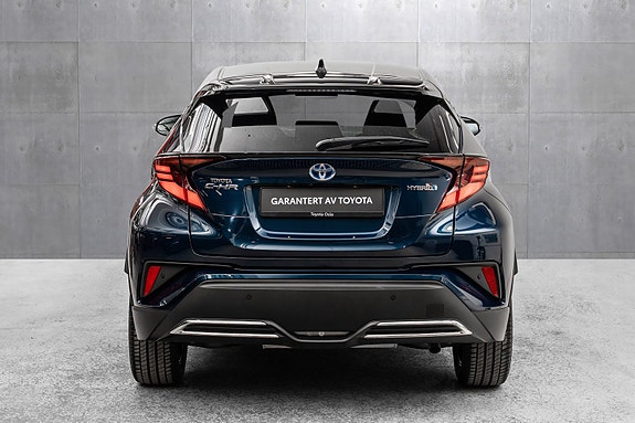 Toyota C-HR 6 of 28