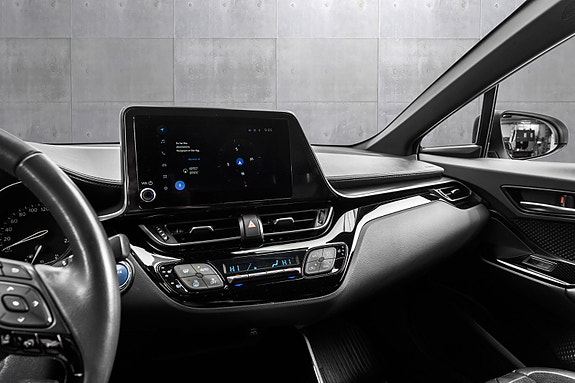 Toyota C-HR 24 of 28