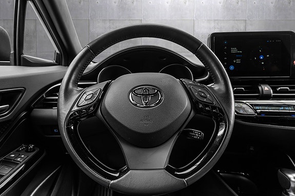 Toyota C-HR 19 of 28