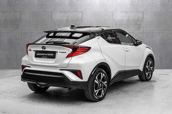Toyota C-HR 5 of 28