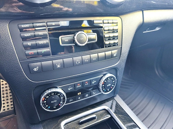 Mercedes-Benz GLK220 22 of 30