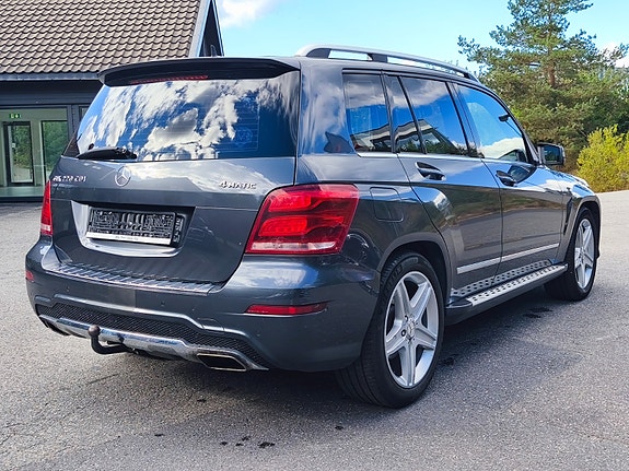 Mercedes-Benz GLK220 5 of 30