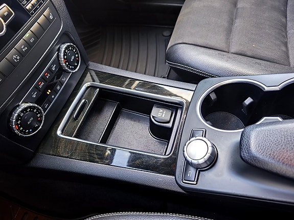 Mercedes-Benz GLK220 24 of 30