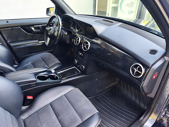 Mercedes-Benz GLK220 30 of 30