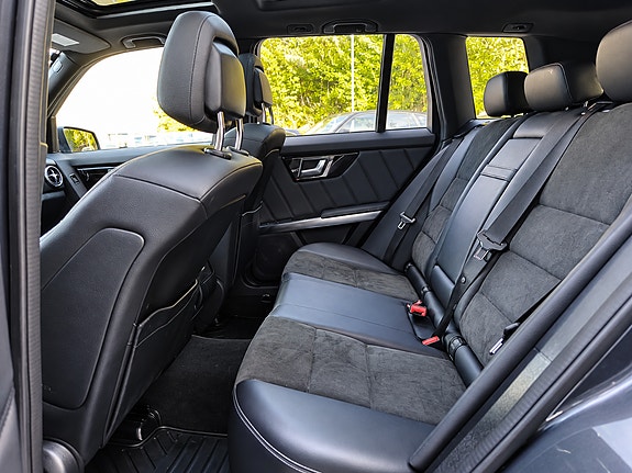 Mercedes-Benz GLK220 25 of 30