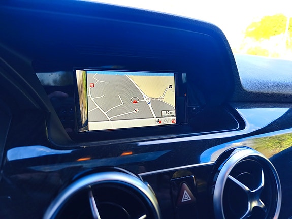 Mercedes-Benz GLK220 19 of 30