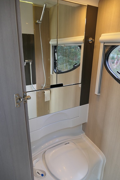 Adria 361 LH 21 of 30