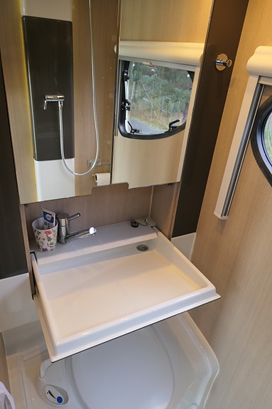 Adria 361 LH 19 of 30
