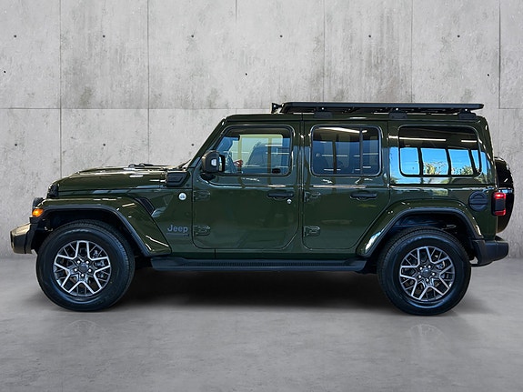 Jeep Wrangler Unlimited 2 of 30