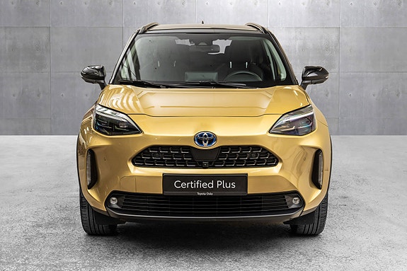 Toyota Yaris Cross 2 of 28