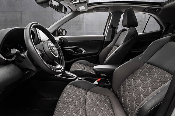 Toyota Yaris Cross 10 of 28