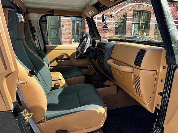 Jeep Wrangler 16 of 20