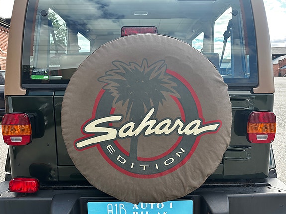 Jeep Wrangler 13 of 20