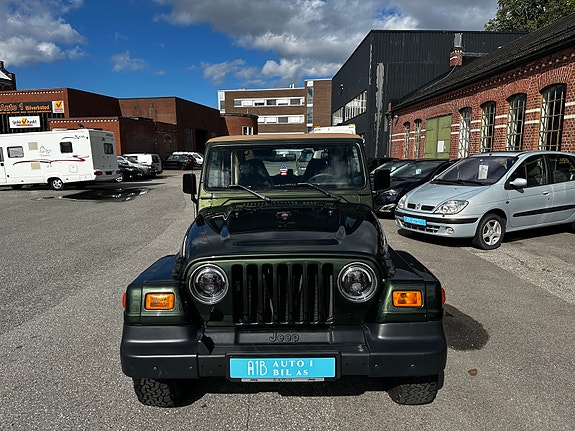 Jeep Wrangler 9 of 20