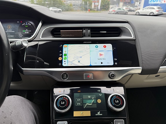 Jaguar I-PACE 19 of 30